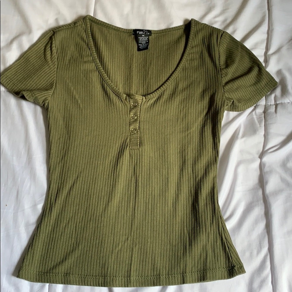 Rue 21 Green XS women’s tee